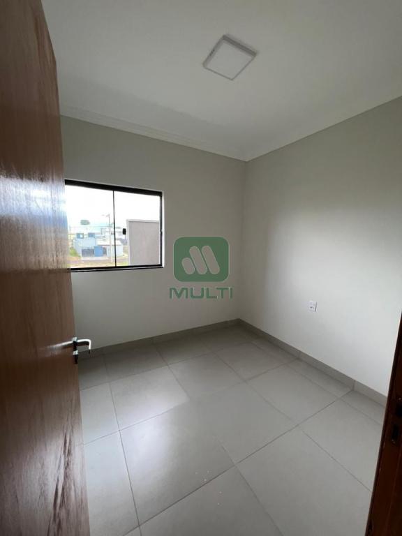 Apartamento à venda com 3 quartos, 75m² - Foto 3