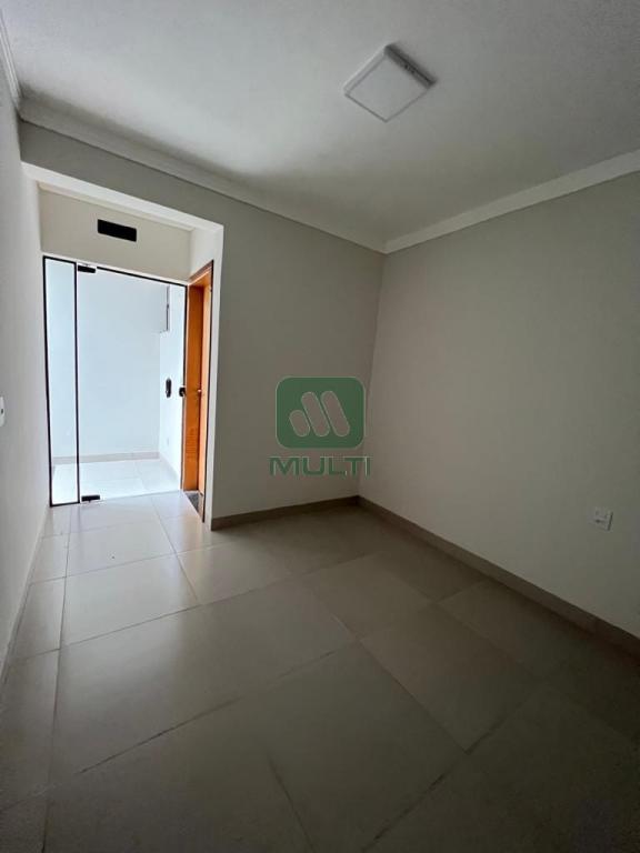 Apartamento à venda com 3 quartos, 75m² - Foto 23