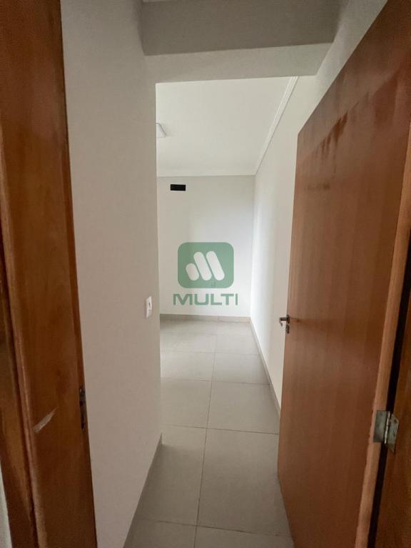 Apartamento à venda com 3 quartos, 75m² - Foto 31