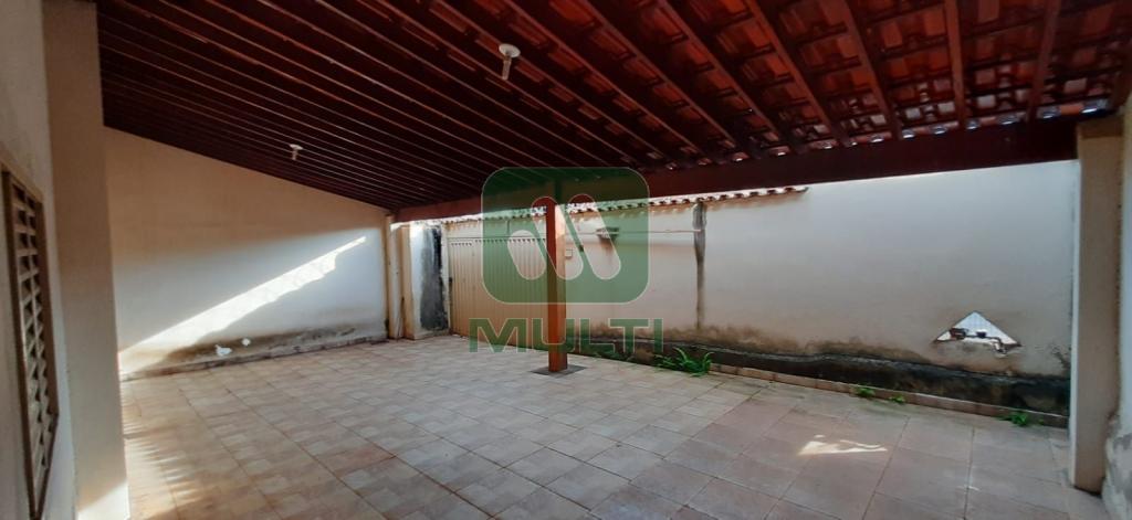 Casa à venda com 3 quartos, 190m² - Foto 4