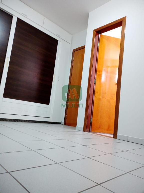 Apartamento à venda com 3 quartos, 83m² - Foto 4