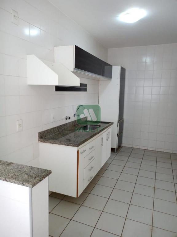 Apartamento à venda com 3 quartos, 83m² - Foto 19