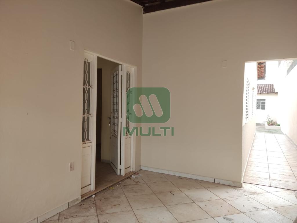 Casa à venda com 3 quartos, 200m² - Foto 5