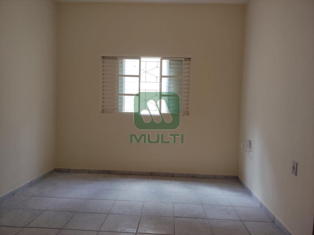 Casa à venda com 3 quartos, 200m² - Foto 11