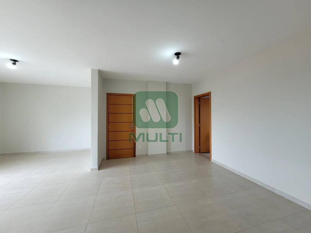 Apartamento à venda com 3 quartos, 107m² - Foto 3