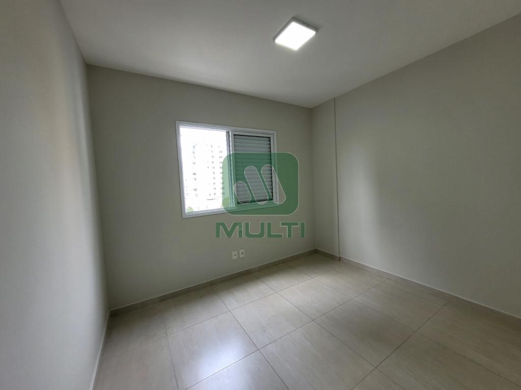 Apartamento à venda com 3 quartos, 107m² - Foto 6