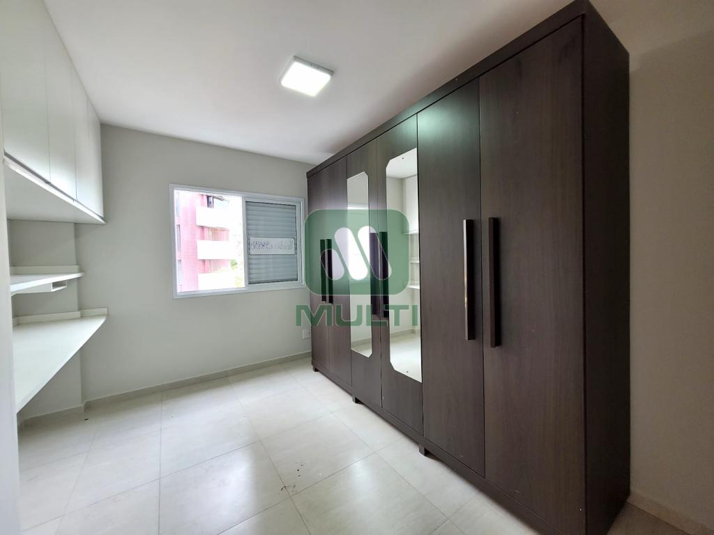 Apartamento à venda com 3 quartos, 107m² - Foto 13