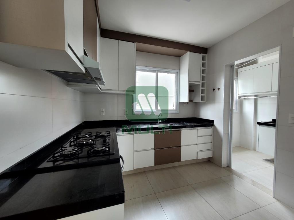 Apartamento à venda com 3 quartos, 107m² - Foto 19