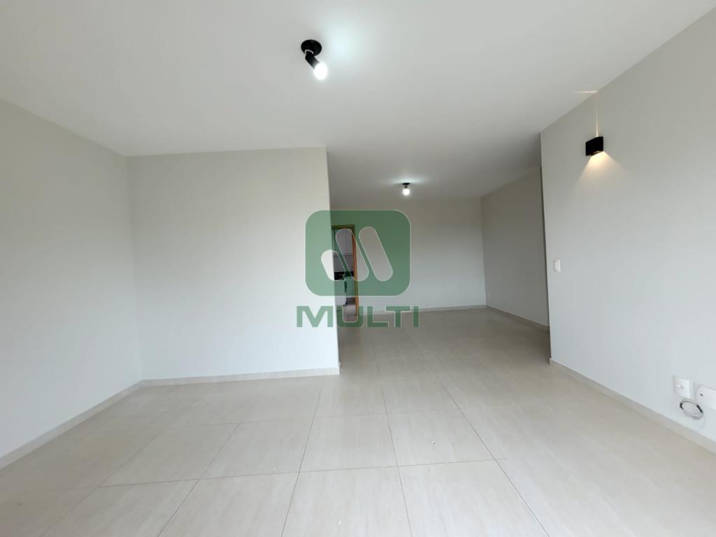 Apartamento à venda com 3 quartos, 107m² - Foto 21