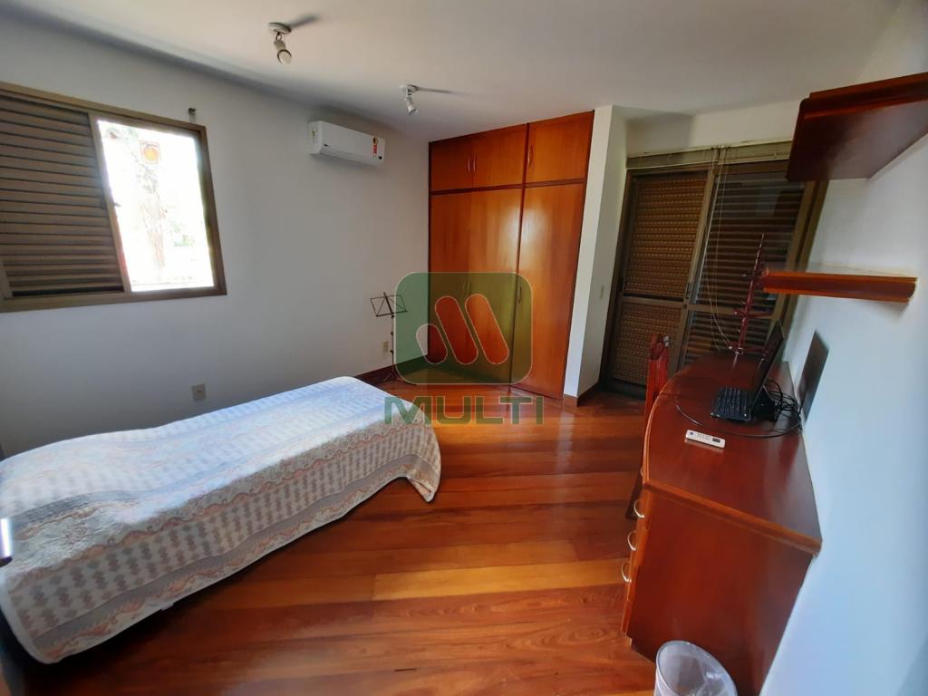 Casa à venda com 3 quartos, 470m² - Foto 17