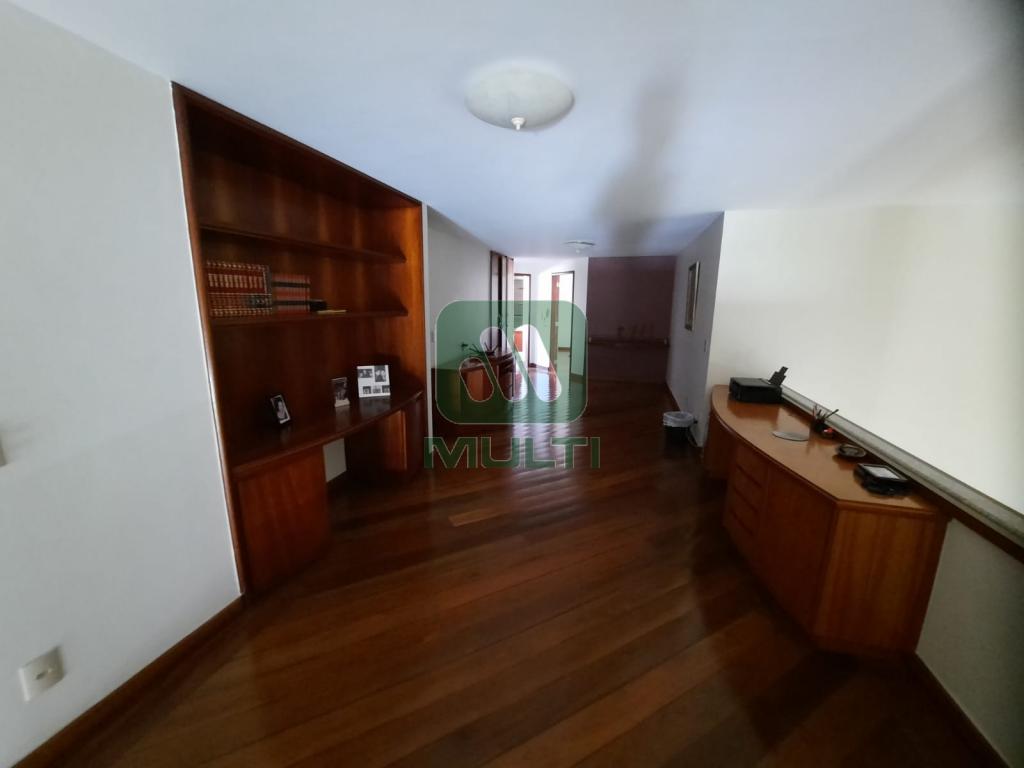 Casa à venda com 3 quartos, 470m² - Foto 26