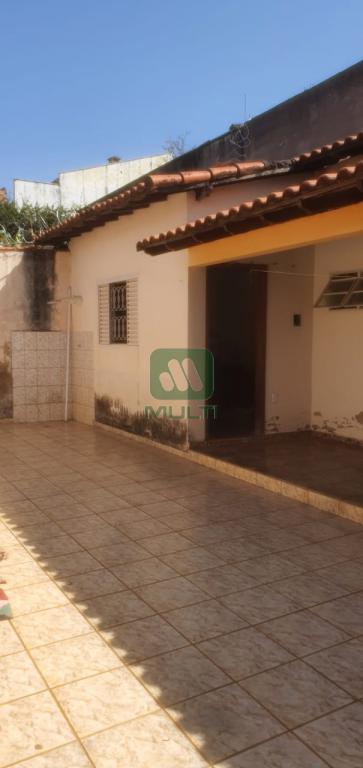 Casa à venda com 5 quartos, 200m² - Foto 5