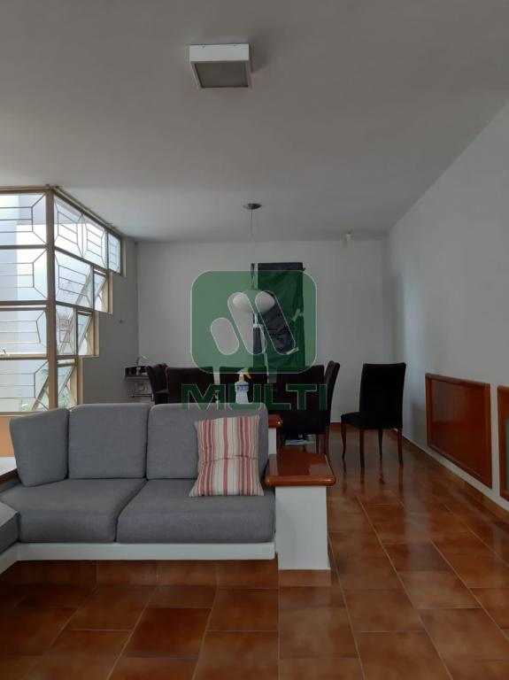 Casa à venda com 3 quartos, 210m² - Foto 15