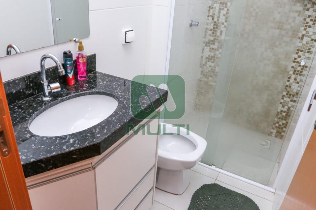 Apartamento à venda com 2 quartos, 77m² - Foto 5