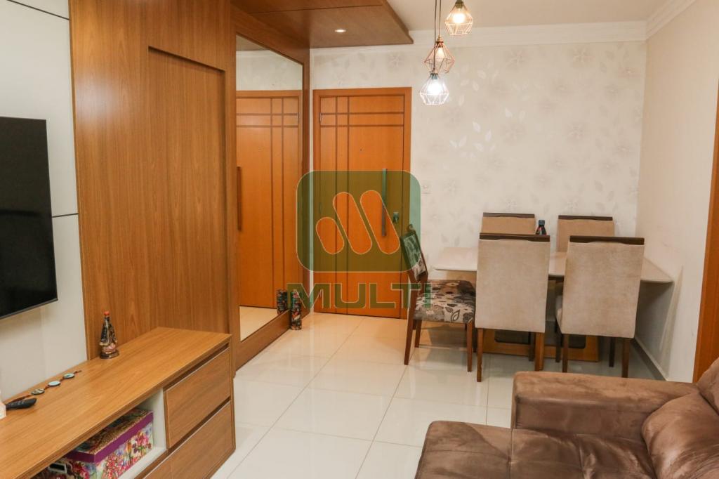 Apartamento à venda com 2 quartos, 77m² - Foto 11