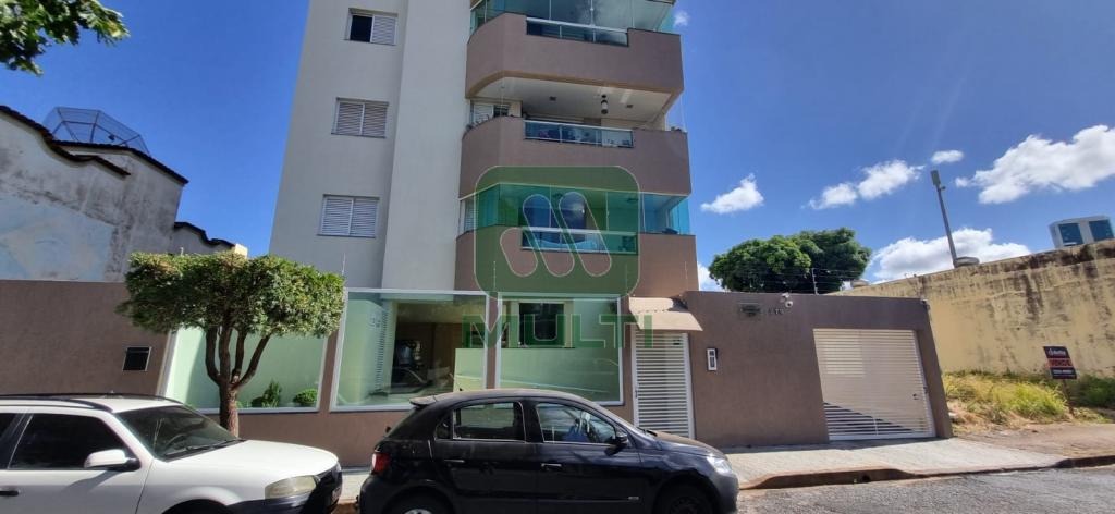 Apartamento à venda com 3 quartos, 105m² - Foto 1