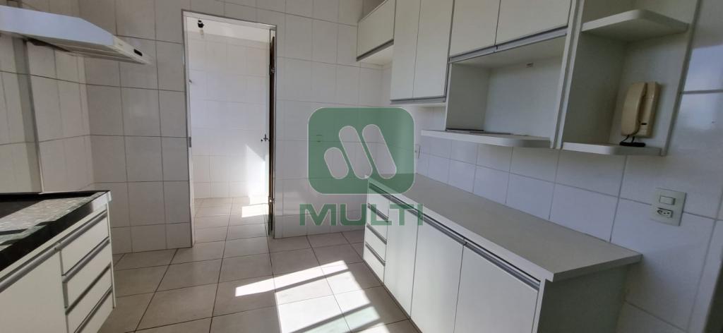 Apartamento à venda com 3 quartos, 105m² - Foto 19