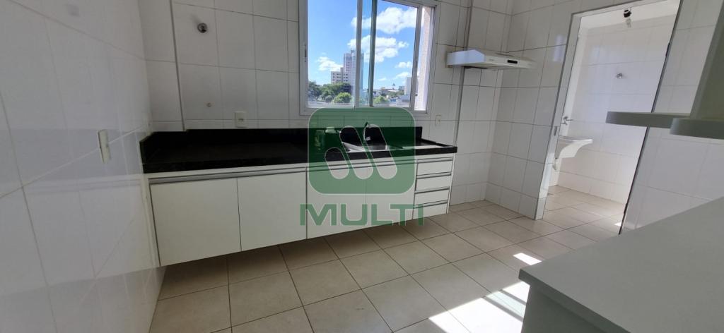 Apartamento à venda com 3 quartos, 105m² - Foto 22