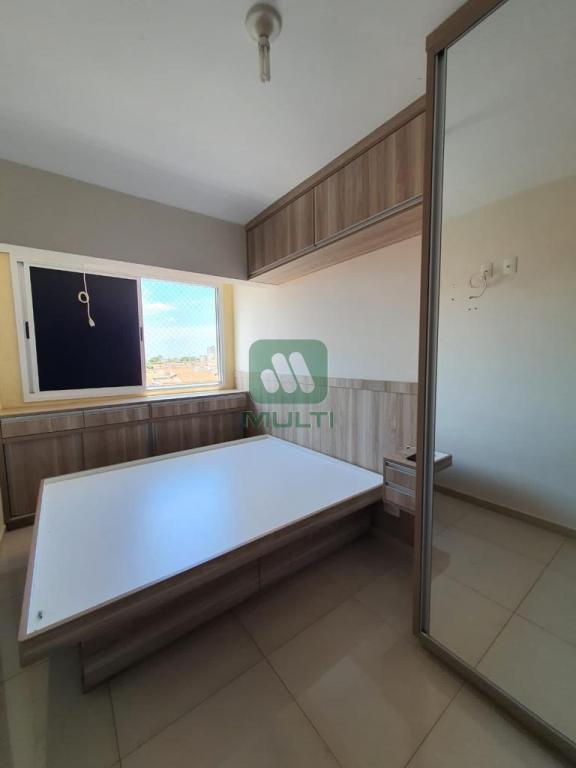 Apartamento à venda com 2 quartos, 55m² - Foto 16