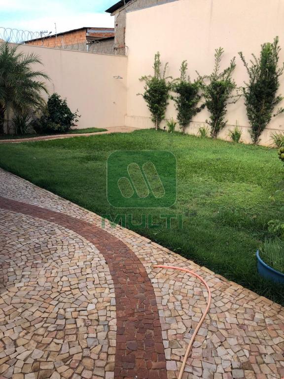 Casa à venda com 3 quartos, 266m² - Foto 5