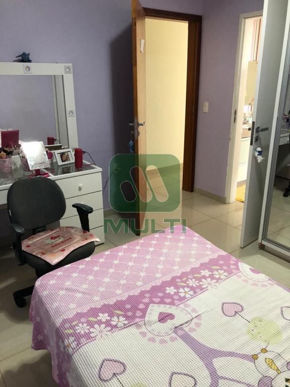 Casa à venda com 3 quartos, 266m² - Foto 26