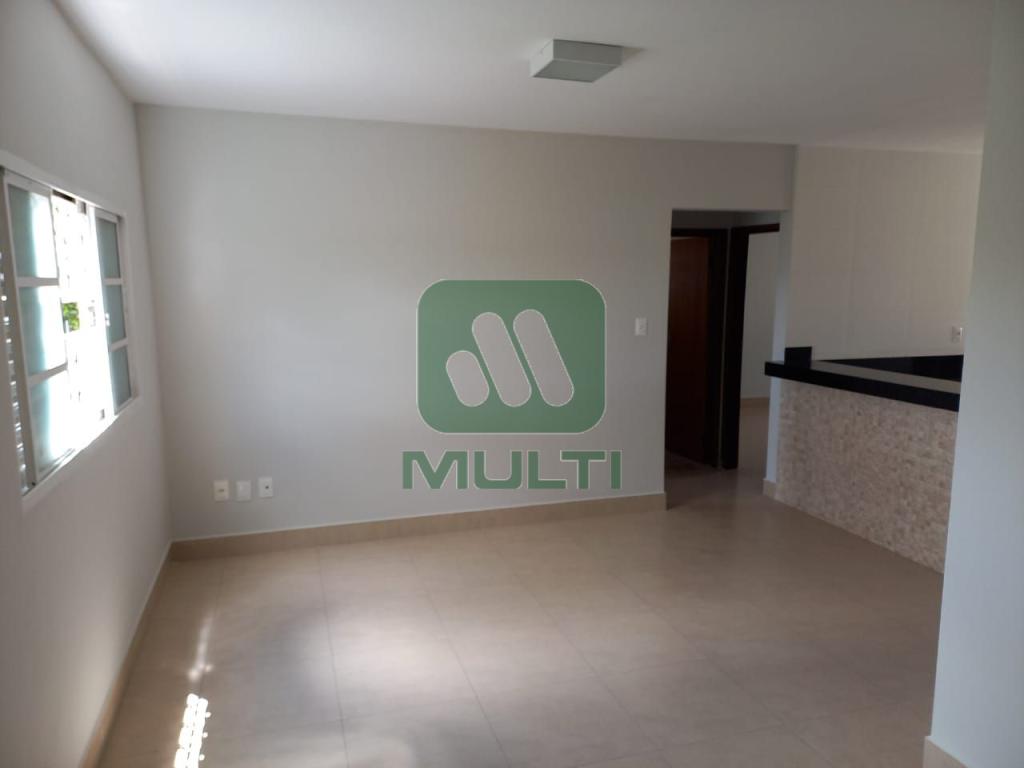 Apartamento à venda com 2 quartos, 74m² - Foto 1