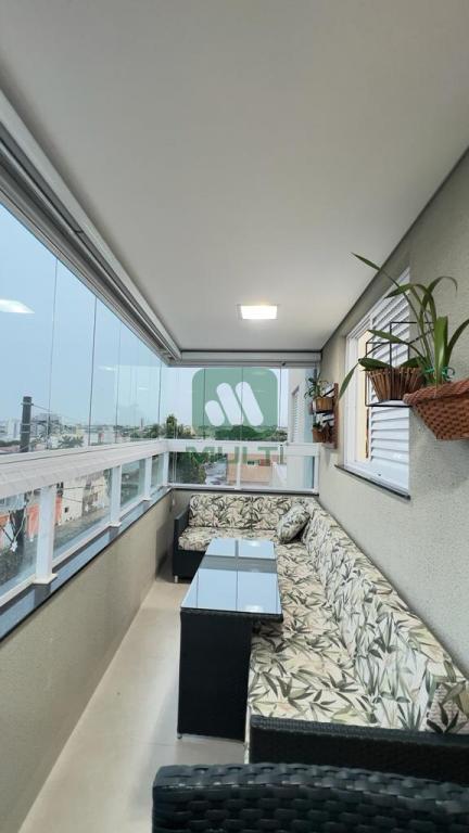 Apartamento à venda com 3 quartos, 97m² - Foto 1