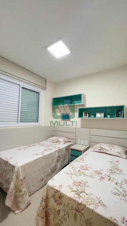 Apartamento à venda com 3 quartos, 97m² - Foto 6