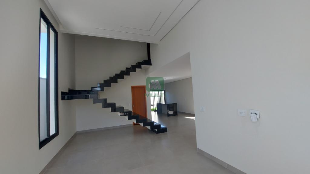 Casa à venda com 3 quartos, 177m² - Foto 3