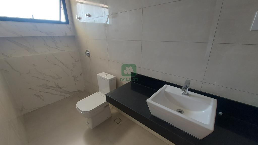 Casa à venda com 3 quartos, 177m² - Foto 11