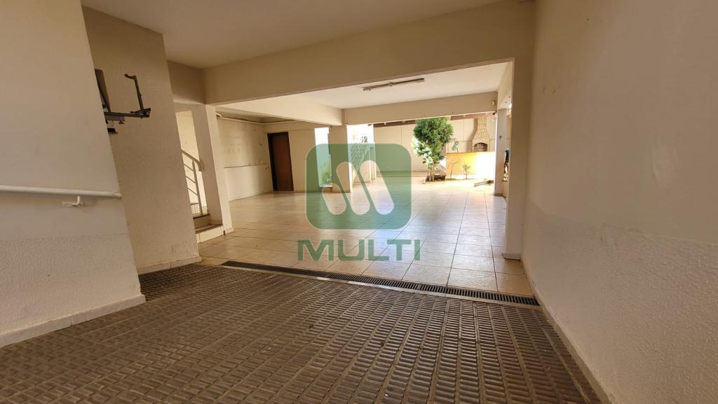 Casa à venda com 4 quartos, 300m² - Foto 6