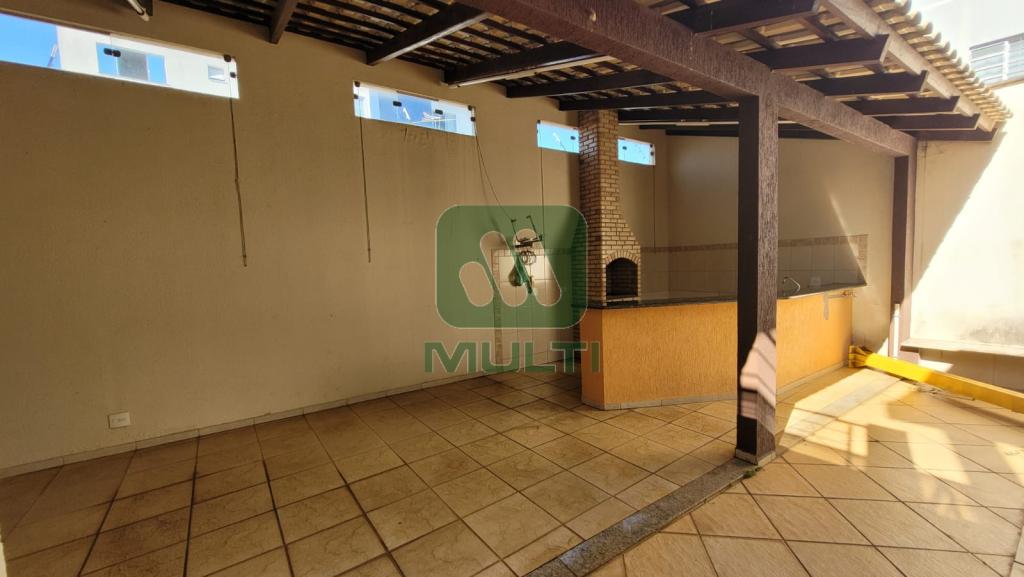 Casa à venda com 4 quartos, 300m² - Foto 8