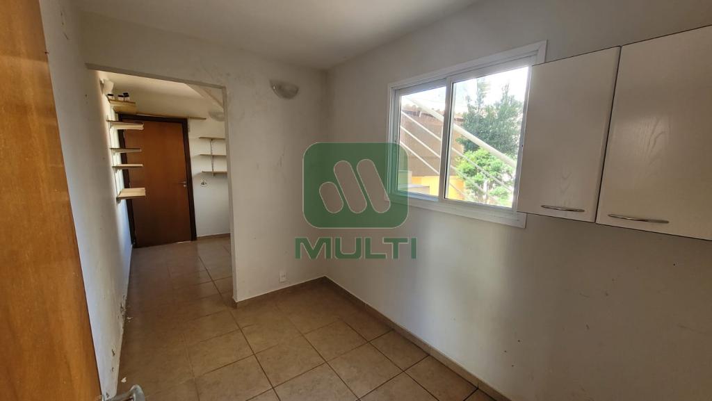 Casa à venda com 4 quartos, 300m² - Foto 10