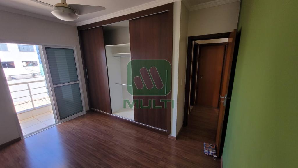 Casa à venda com 4 quartos, 300m² - Foto 19