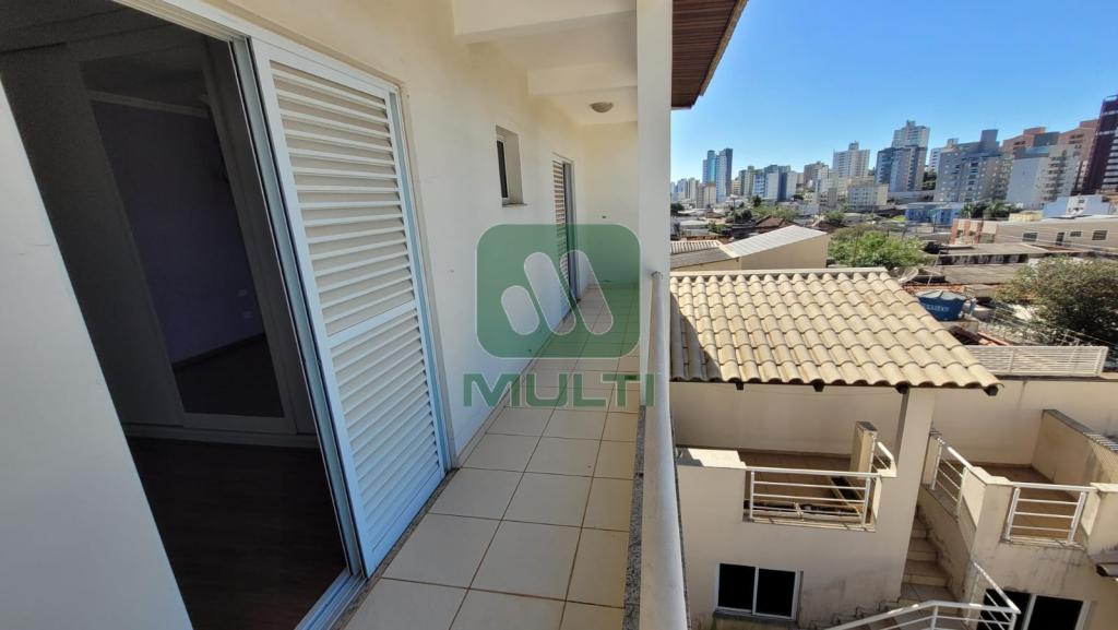 Casa à venda com 4 quartos, 300m² - Foto 22