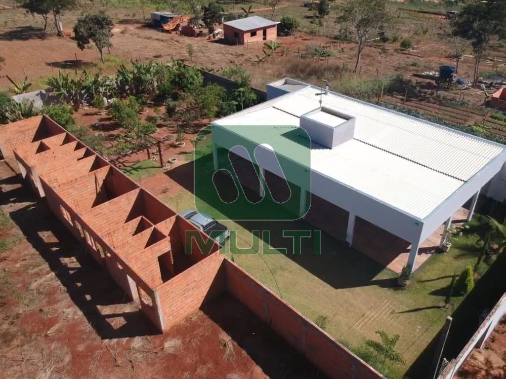 Fazenda à venda com 3 quartos, 270m² - Foto 3