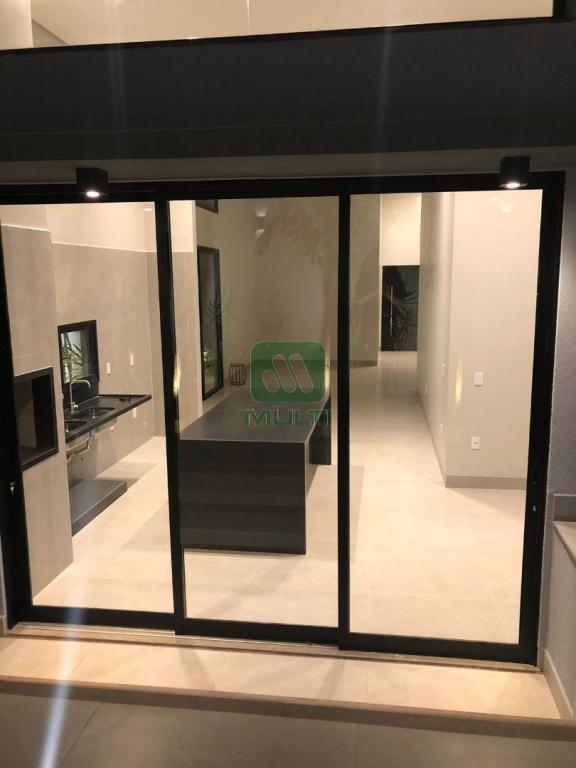 Casa de Condomínio à venda com 4 quartos, 235m² - Foto 4