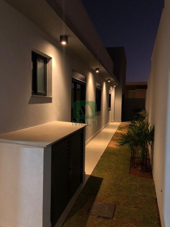 Casa de Condomínio à venda com 4 quartos, 235m² - Foto 5