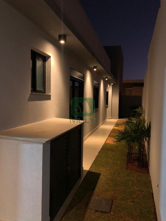 Casa de Condomínio à venda com 4 quartos, 235m² - Foto 8