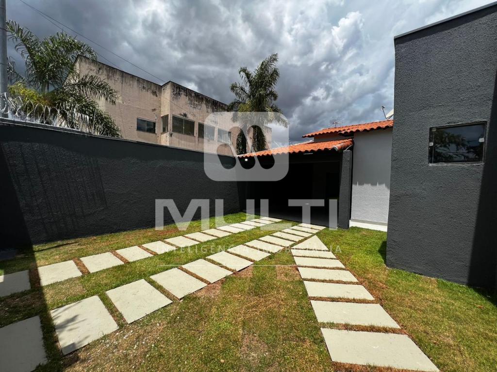 Casa à venda com 3 quartos, 180m² - Foto 17