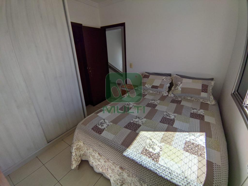 Casa à venda com 5 quartos, 200m² - Foto 10