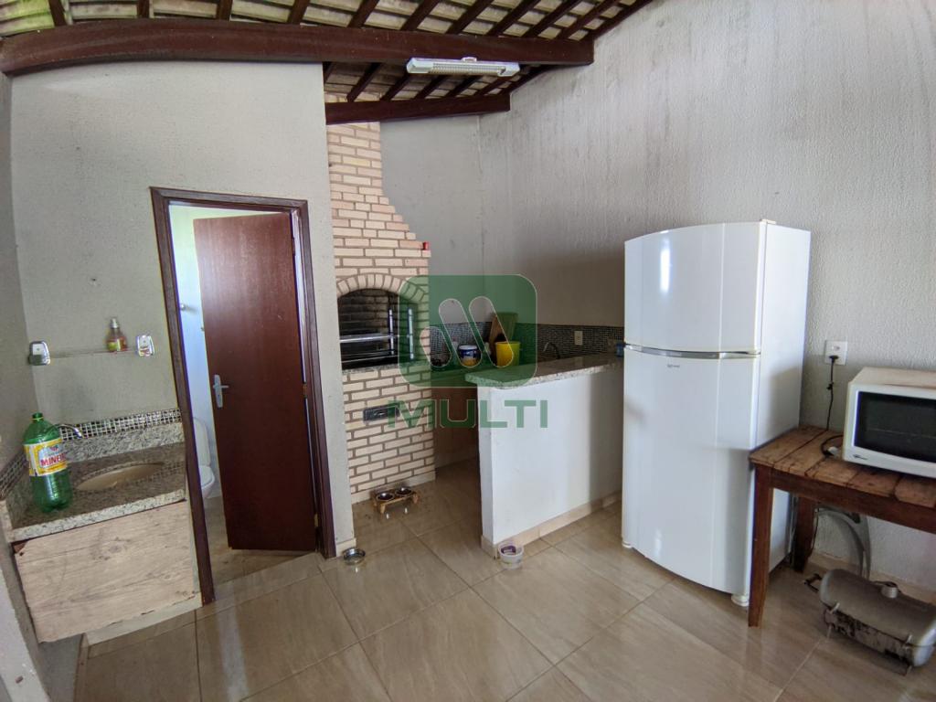 Casa à venda com 5 quartos, 200m² - Foto 20