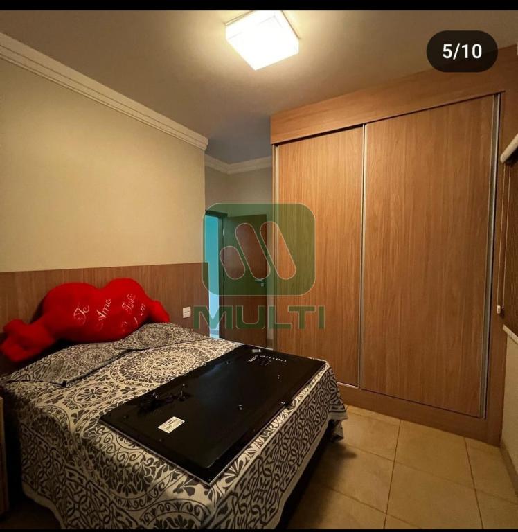 Casa à venda com 3 quartos, 600m² - Foto 6