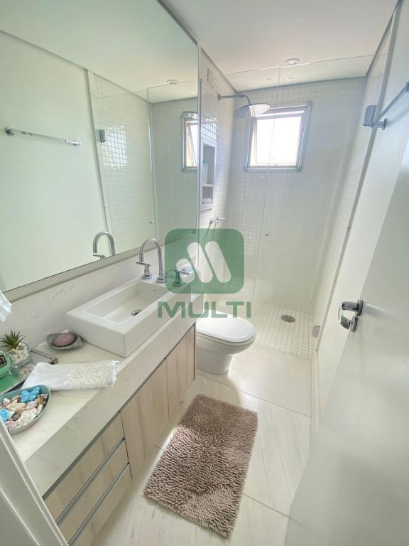 Apartamento à venda com 2 quartos, 75m² - Foto 14