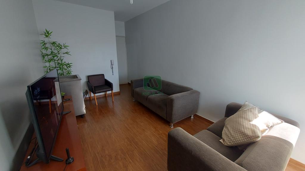 Apartamento à venda com 2 quartos, 63m² - Foto 1