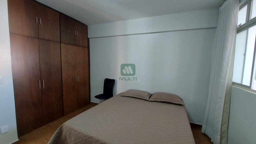 Apartamento à venda com 2 quartos, 63m² - Foto 4