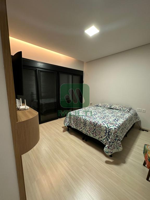 Casa de Condomínio à venda com 3 quartos, 214m² - Foto 14