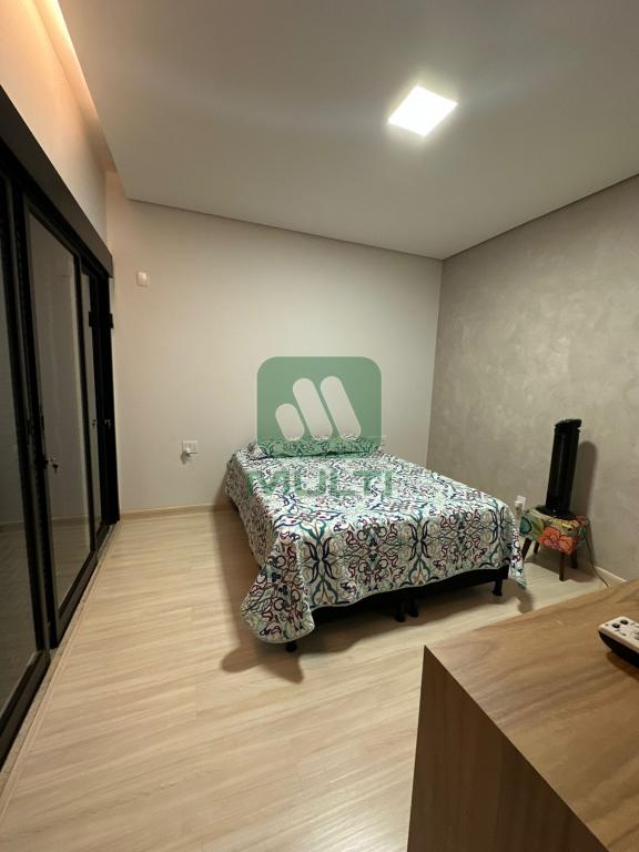 Casa de Condomínio à venda com 3 quartos, 214m² - Foto 16