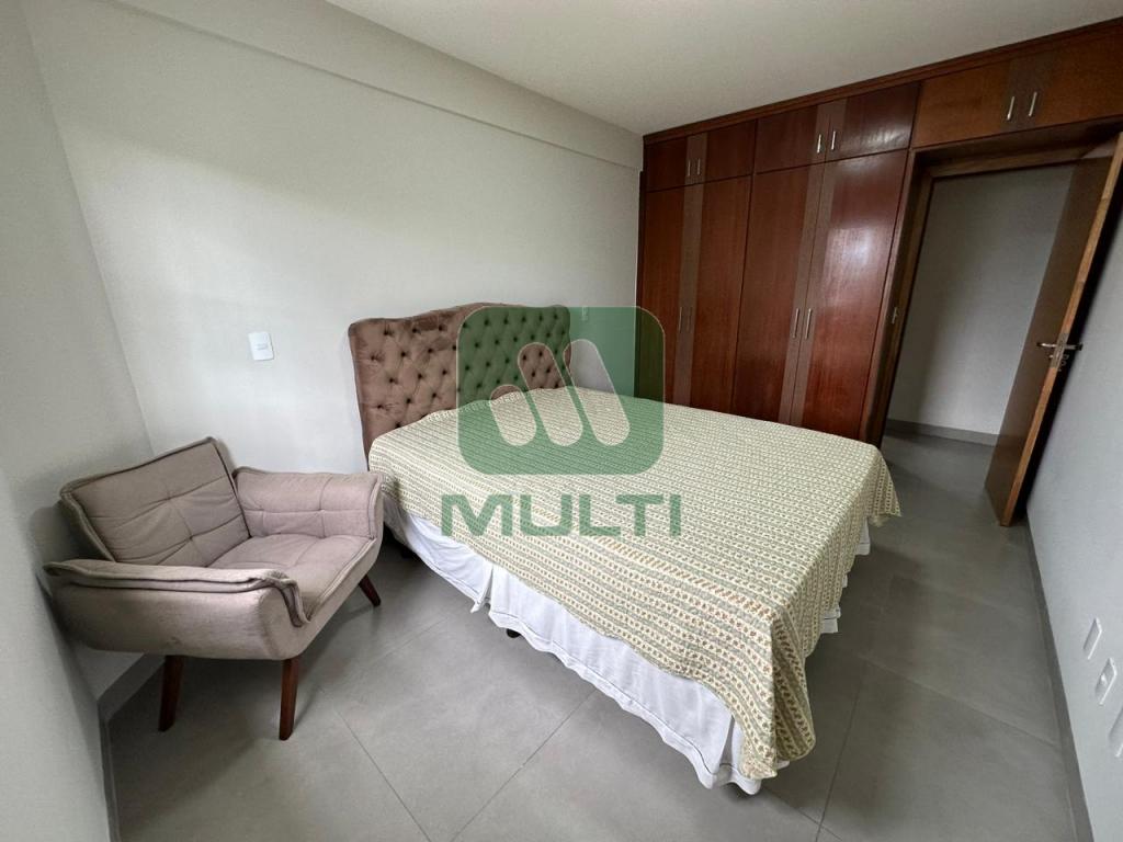 Apartamento à venda com 3 quartos, 141m² - Foto 4