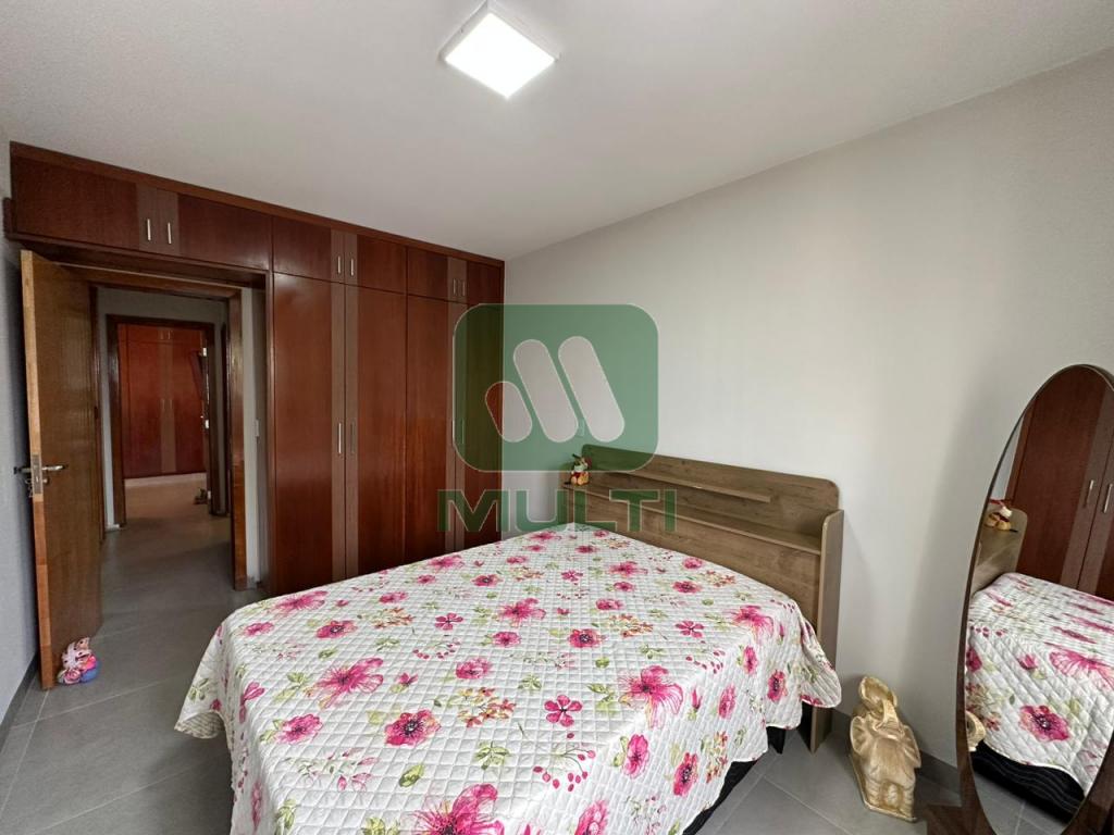 Apartamento à venda com 3 quartos, 141m² - Foto 7